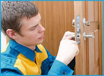 Lock Locksmith Services Wilberforce, OH 937-388-4009 - 5-lock-opening