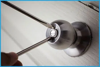 Lock Locksmith Services Wilberforce, OH 937-388-4009 Lock Locksmith Services Wilberforce, OH 937-388-4009 - 8-unlock-service